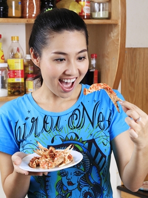 Lê[-]Khánh[-]với[-]quán[-]Ốc[-]Khánh